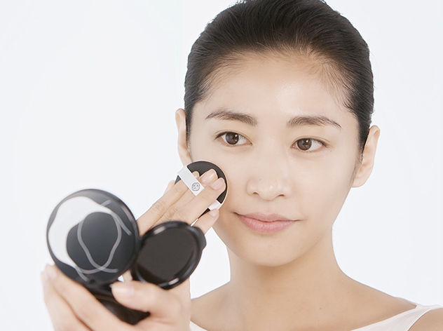 Cómo aplicar: Fondo de Maquillaje Compacto