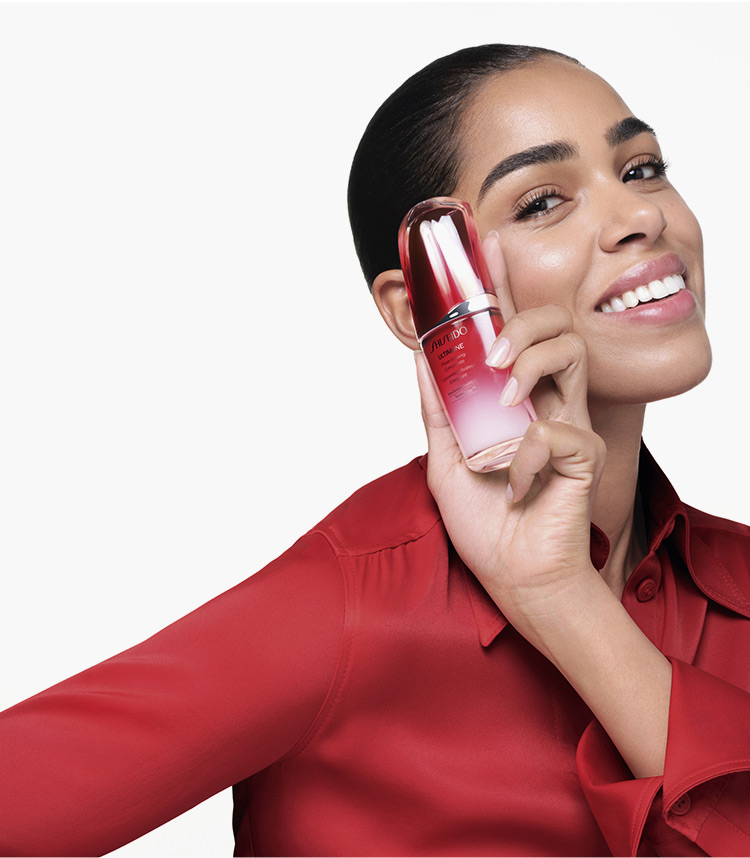 Ultimune es nuestro sérum antiedad universal Nº1 se reformula con una innovadora tecnología.